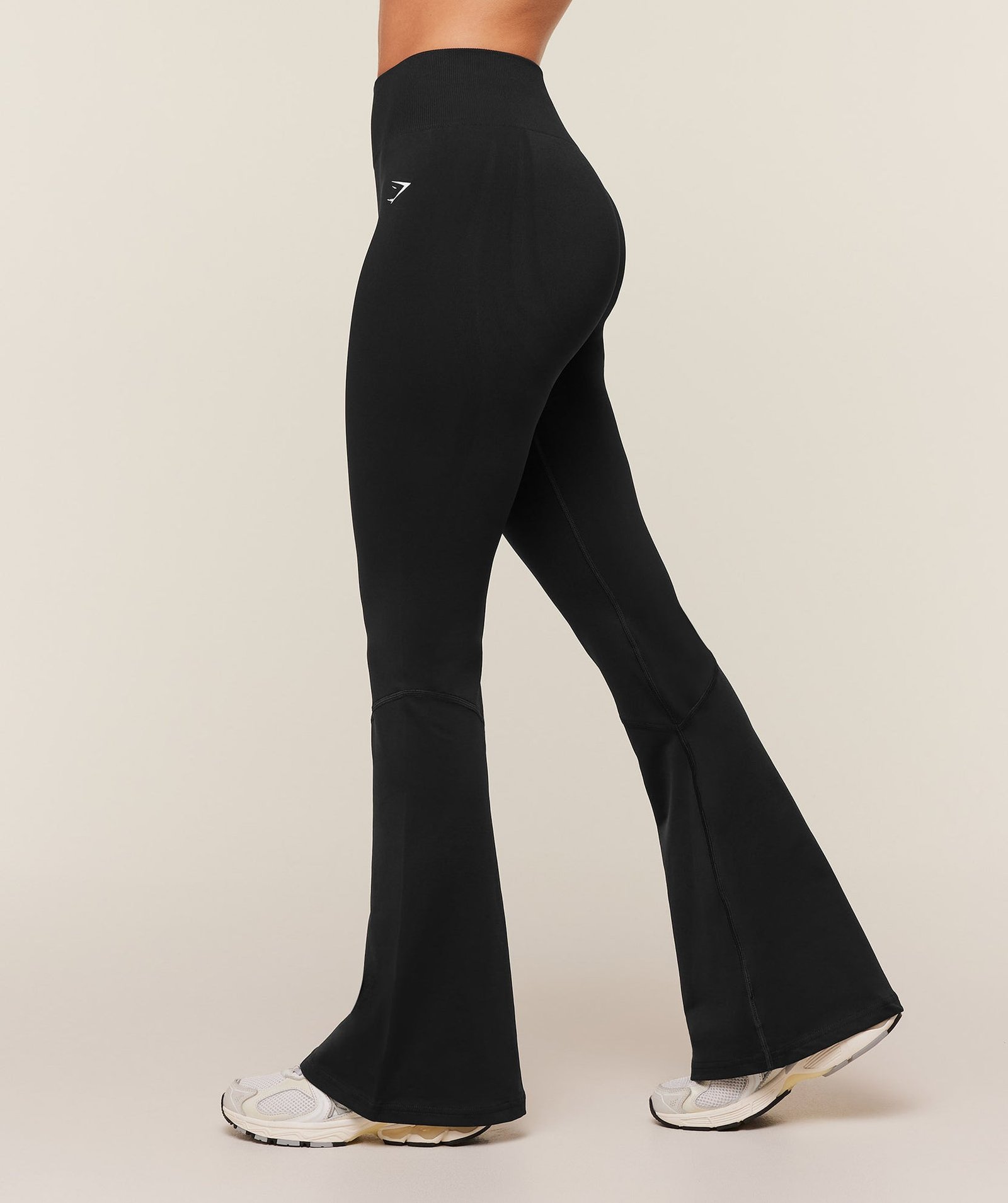 Everyday Seamless Flared Legging 2.0